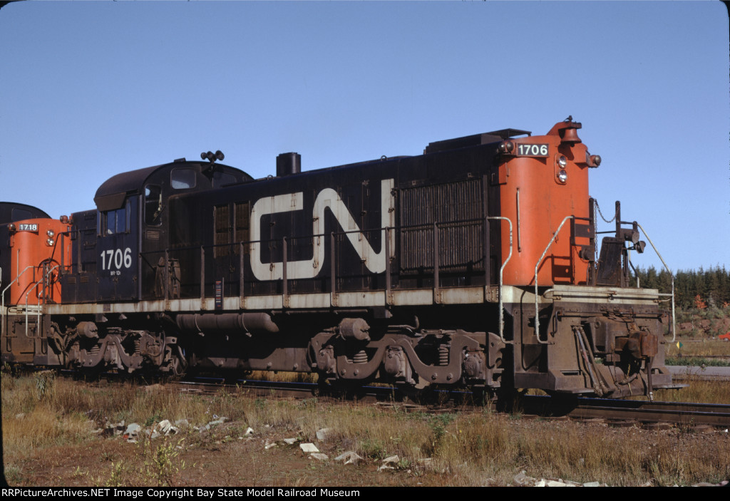 CN 1706